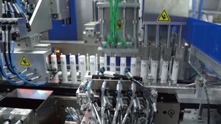手册中的注射笔自动化生产线